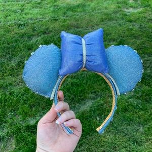 Sparkly Mickey ears!